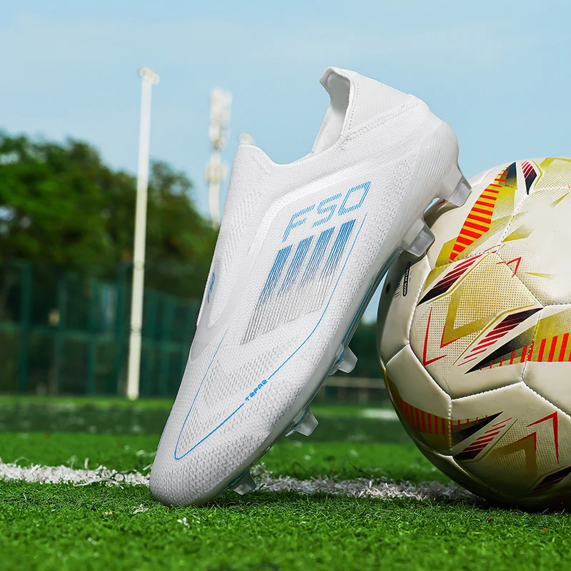 Nieuwe voetbalschoenen voor he - Outdoor Sport Court recensie en prijs