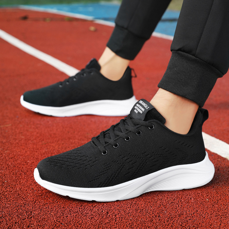 Nieuwe schoenen voor heren Sne - Outdoor Sport With Sticks recensie en prijs